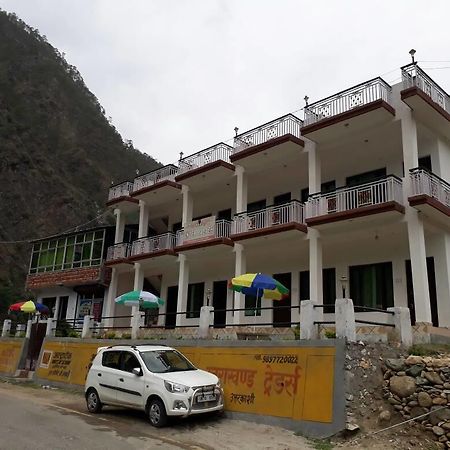 Hotel Inder Place Uttarkashi ภายนอก รูปภาพ